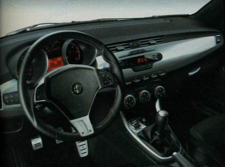 Alfa Romeo 149 interni