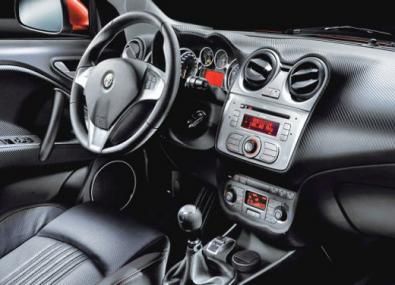 alfa_mito_interni.jpg
