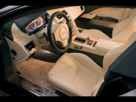 Aston Martin Rapide, interni