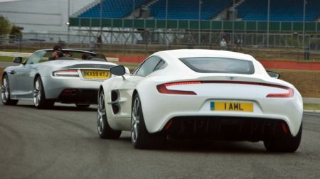 Aston Martin One-77 a Silverstone (Foto Top Gear)