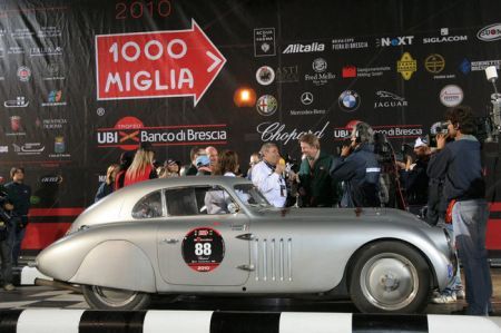 BMW 328 Coupé del 1939 trionfa alla Mille Miglia