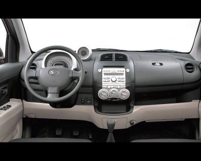 Daihatsu Siron interni