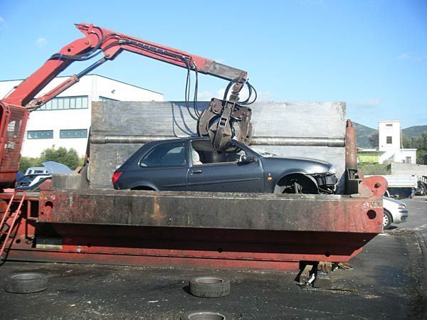 demolizione auto