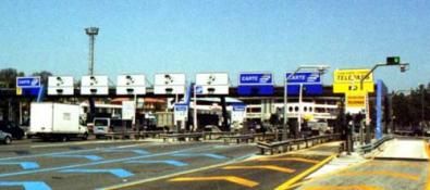 Secondo le Associazioni dei Consumatori, con la sostituzione dissennata di tutte le barriere autostradali si sprecherebbe denaro pubblico