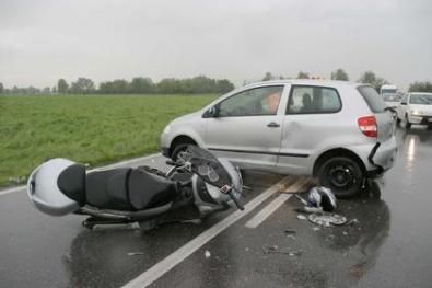Troppi incidenti in moto, l'accordo di due importanti associazioni per dare un freno al triste fenomeno