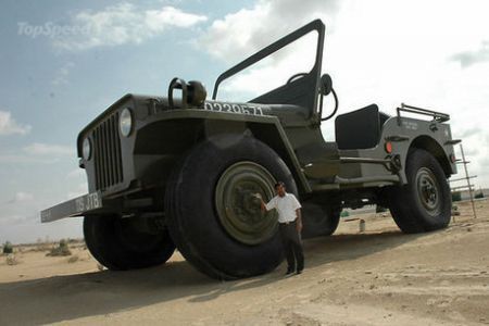 Jeep Willys gigante