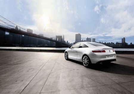Renault Laguna Coupé Wave Edition