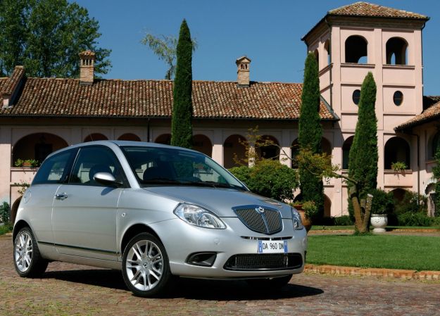 Lancia Ypsilon