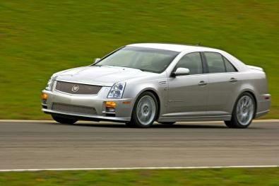 La Cadillac STS, una delle vetture offerte con la formula del noleggio a lungo termine offerta da Cadillac e Masterlease