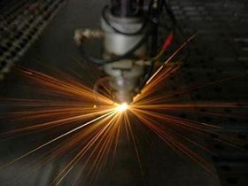 Candela al Laser