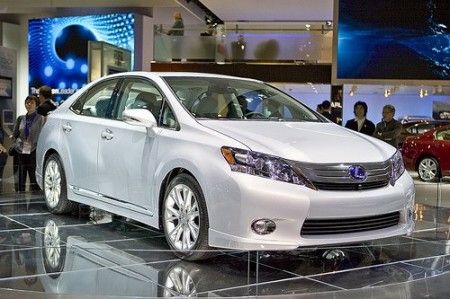 lexus berlina compatta suv