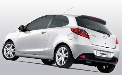 La nuova Mazda 2 tre porte
