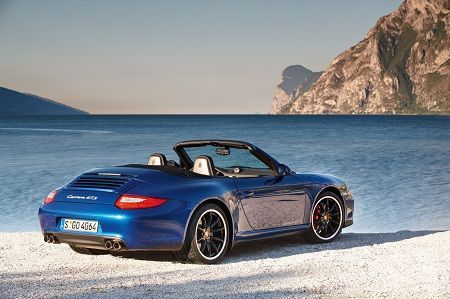 Porsche 911 Carrera GTS 1