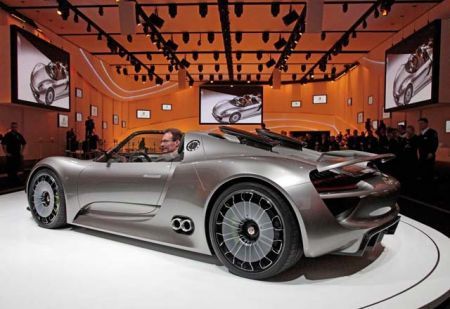 Porsche 918 Spyder intera