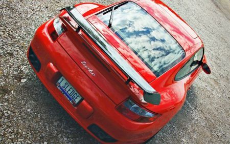 911