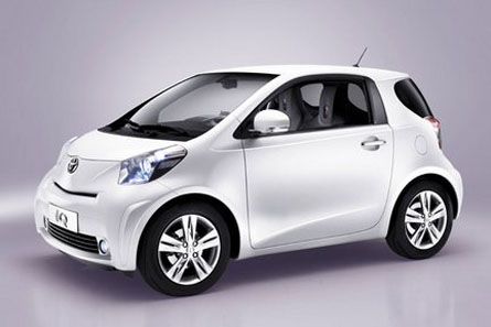 Toyota Etios: auto low cost a Nuova Delhi