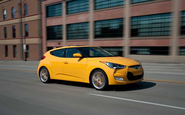 Hyundai Veloster su strada