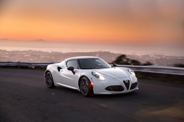 Alfa Romeo 4C bianca
