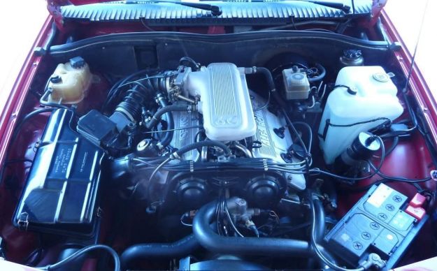 Alfa Romeo 75 3.0 V6 motore