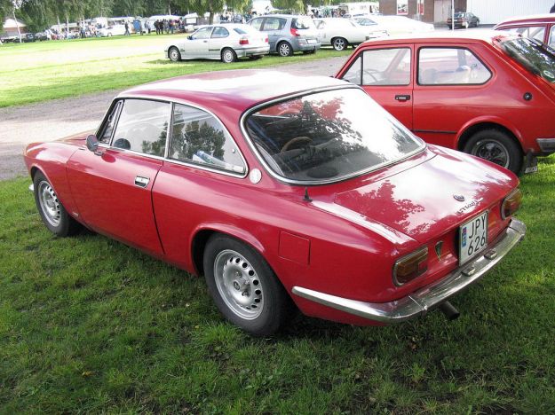 Alfa Romeo Giulia GT Junior posteriore