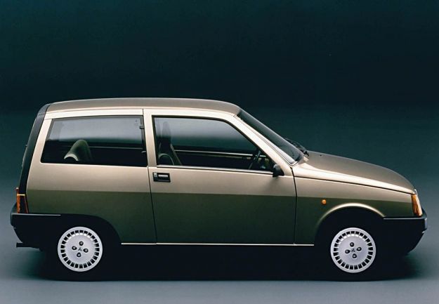 Autobianchi Y10 fiancata