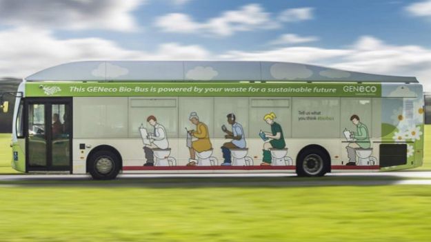 Autobus alimentato a bio gas e feci umane