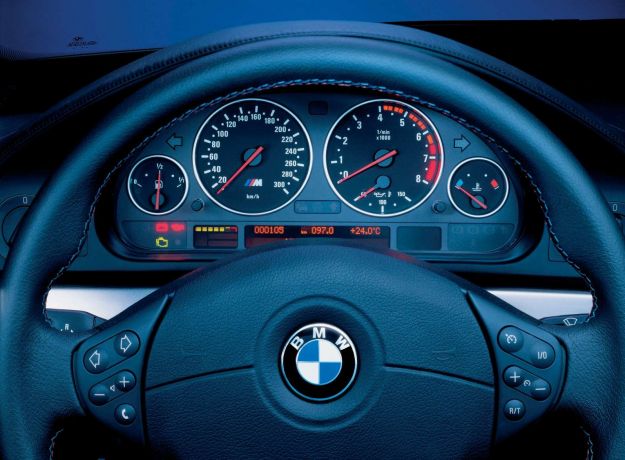 BMW M5_2001_1600x1200_wallpaper_0e