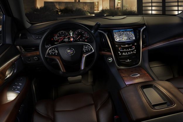 Cadillac Escalade 2015 interni e plancia