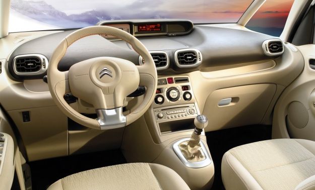 Citroen C3 Picasso 2013 restyling plancia