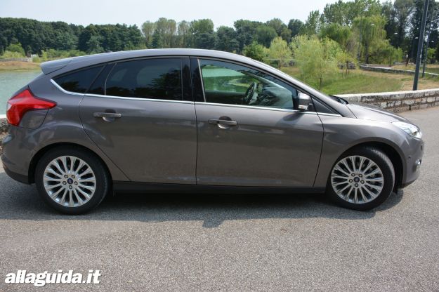 Dimensioni Ford Focus 5 porte