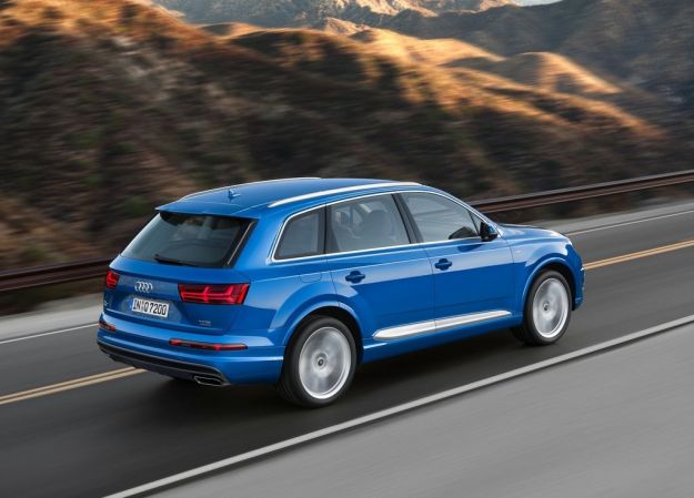 Dimensioni di nuova Audi Q7 2015