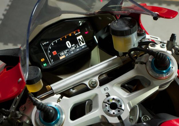 Ducati 1199 Panigale S MY 2013 TFT Screen1