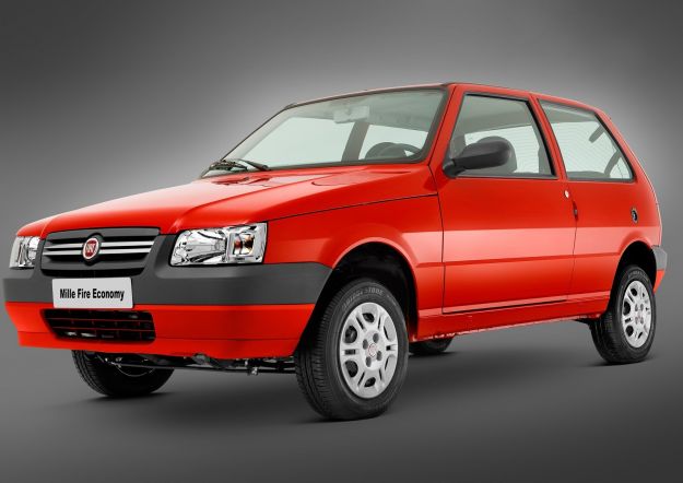 Fiat Uno rossa