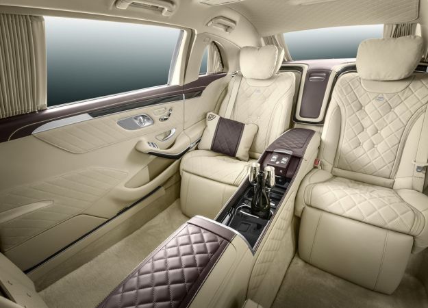 Interni di Mercedes S600 Pullman Maybach