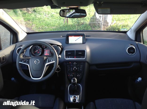 Interni nuova Opel Meriva 2014