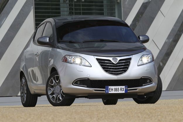 Lancia Ypsilon cerchi linea accessori