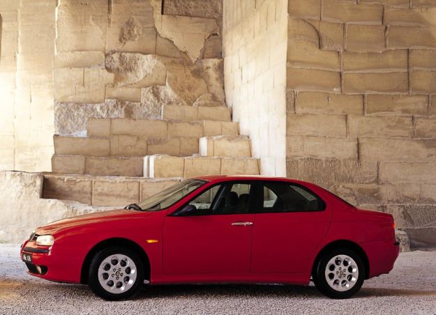 Laterale Alfa Romeo 156