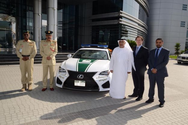Lexus RC F polizia Dubai