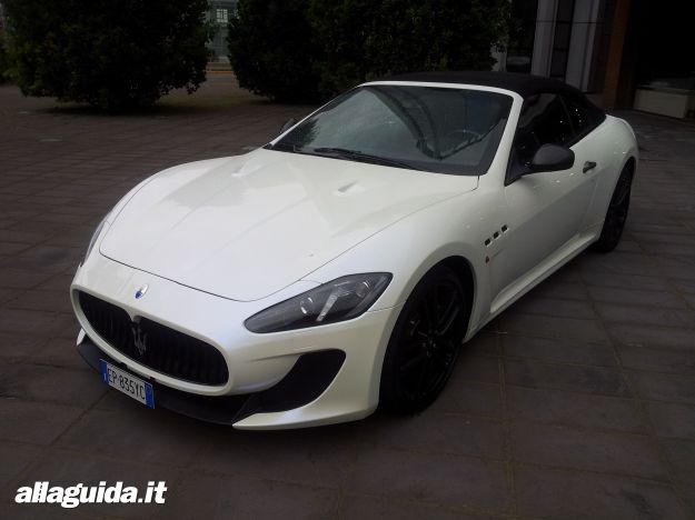 Maserati GranCabrio MC, test drive