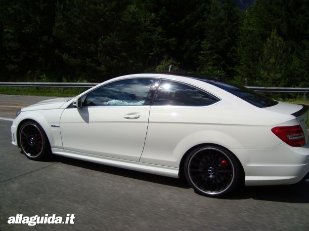 Mercedes C63 AMG Performance Coupe prova su strada