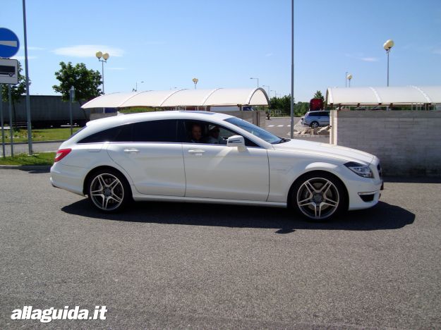 Mercedes CLS 63 AMG Performance Shooting Brake estetica