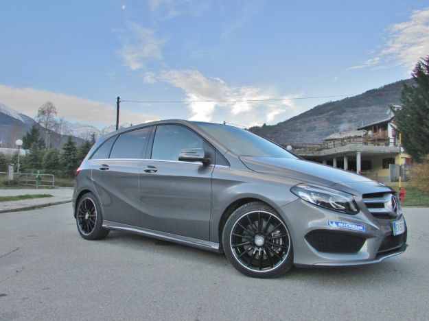 Mercedes Classe B  pro e contro