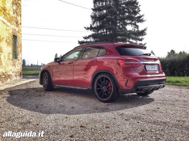 Mercedes GLA 45 AMG test drive