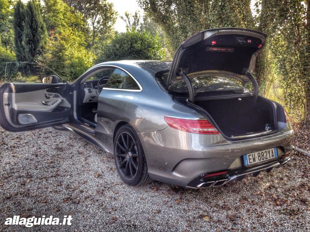 Mercedes S63 AMG Coupé 2014 bagagliaio e dimensioni