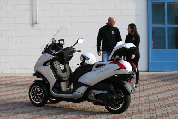 Novità Peugeot al Motor Bike Expo 2015 Metropolis GT Connect