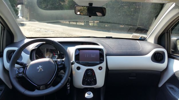 Nuova Peugeot 108 interni