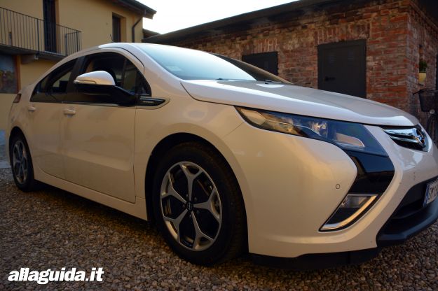 Opel Ampera, design ed esterni