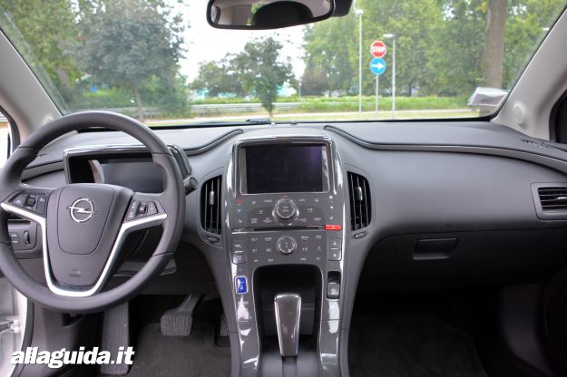 Opel Ampera, interni