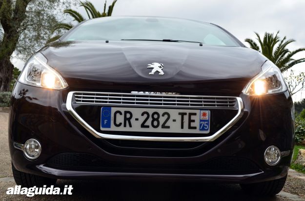 Peugeot 208 XY