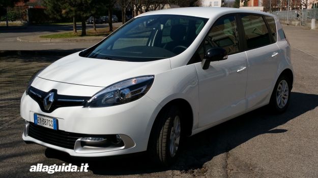 Prova su strada Renault Scenic XMOD